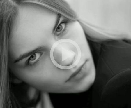 Julija Steponaviciute un court métrage de Dennison Bertram. la musique: “Plans” par oui oui ouais.
