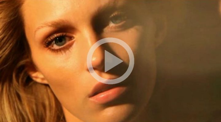 Anja Rubik di Camilla Akrans